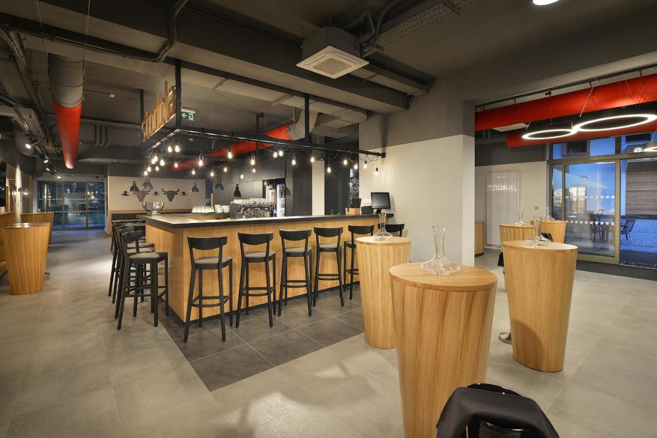 Hotel Element Липно над Вълтава Екстериор снимка